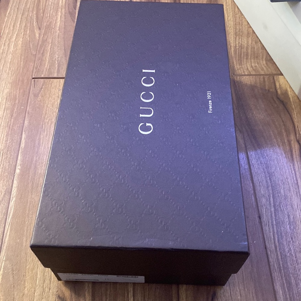 Gucci box